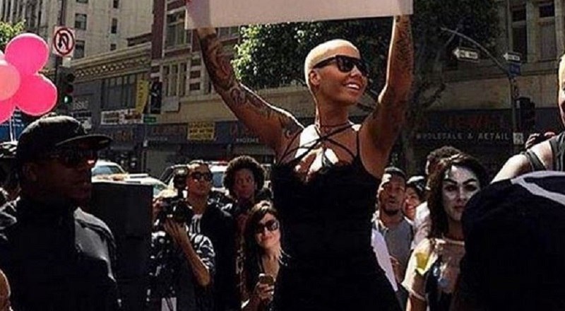 Amber Rose Balcony Amber Rose Balcony