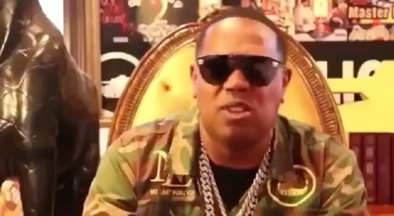 Master P has recently been embroiled in controversy, due to him speaking publicly out at C-Murder, saying P didn't do enough to get him out of prison. First, Master P and Monica got into it, before P apologized for bringing her into the family drama, but then a family member came at P, accusing him of lying about being there for his grandmother and grandfather, not giving money to the family, ignoring them, and not going to see C, like he said he did. After seeing this, Master P revealed he is done with his family, saying his ATM is cut off, and now they need to get a job, as he's done enabling ungrateful people.