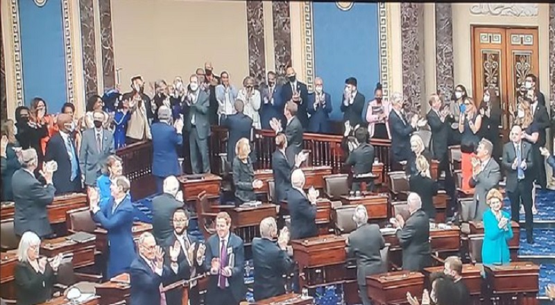Ketanji Brown Jackson gets standing ovation from the Senate
