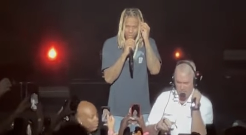 Fan urinates on themself at Lil Durk concert