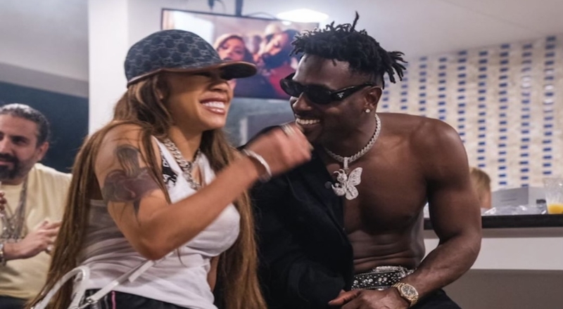 Keyshia Cole fuels dating rumors by saying she misses Antonio Brown a lot 